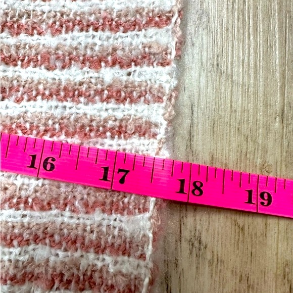 Lauren Conrad LC Pink Cream Fringe Scarf NWT NEW - Picture 7 of 7